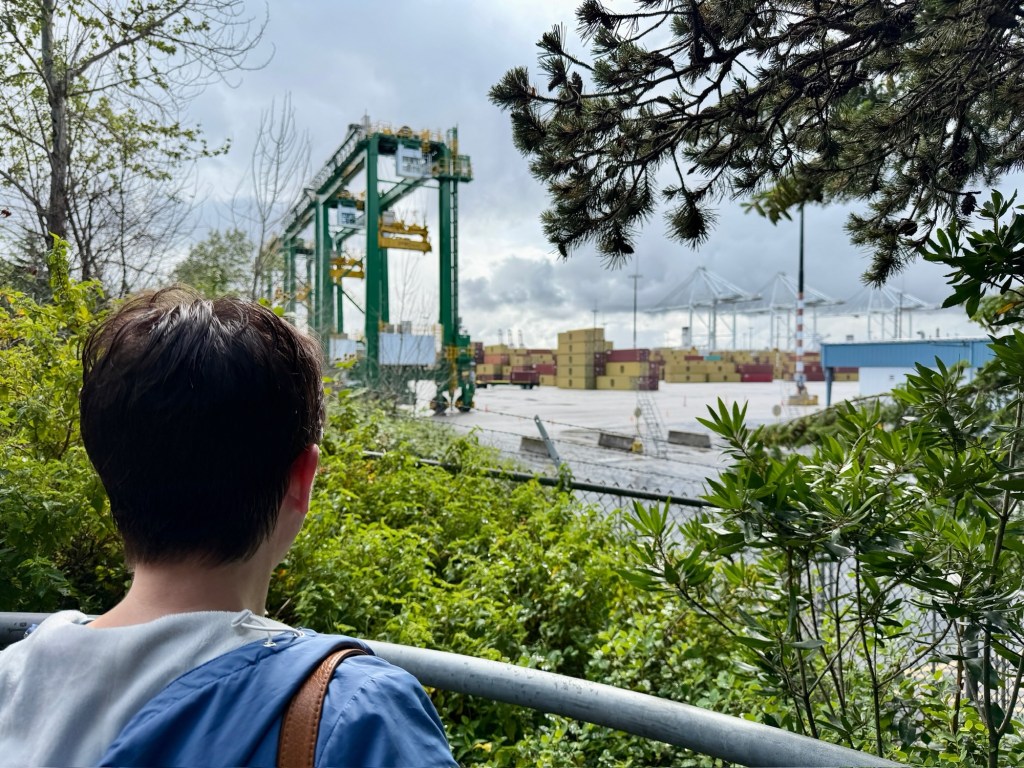 Wendy watching terminal operations