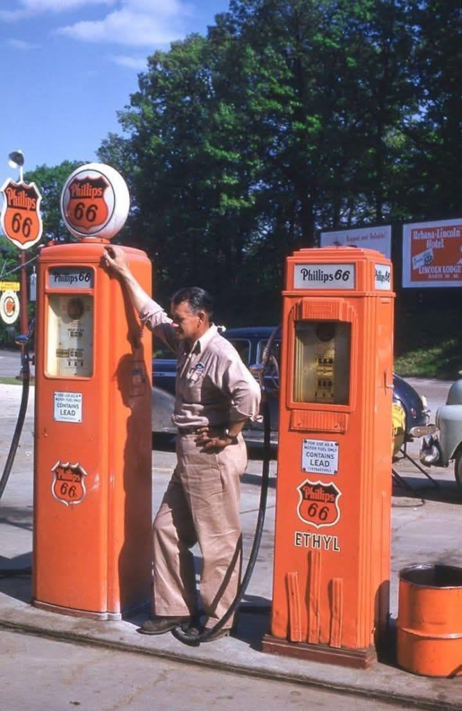 Phillips 66 full service attendant